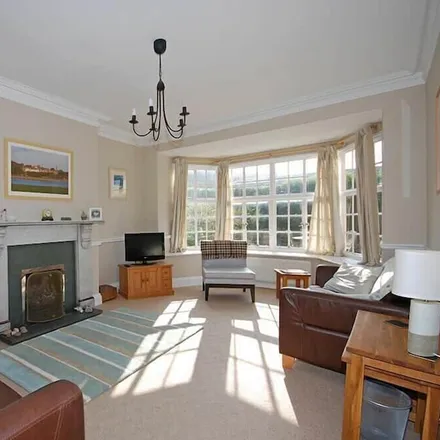 Image 7 - Alnmouth, NE66 2SF, United Kingdom - Townhouse for rent