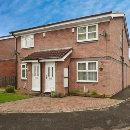 Buy this 2 bed duplex on Hunters Green in Dinnington, S25 2UF