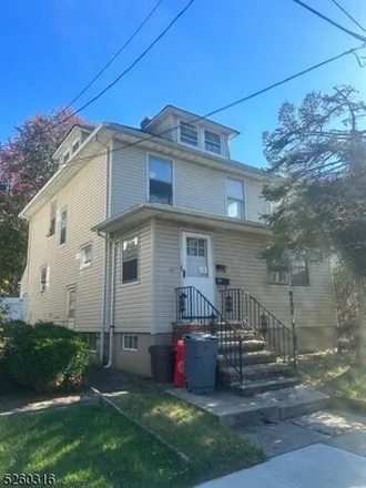Rent this 3 bed house on Kontos Construction in Walnut Street, Roselle Park