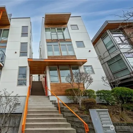 Buy this 1 bed condo on 918 14th Avenue in Seattle, WA 98122