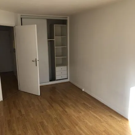 Image 2 - 29 Rue Maurice Ripoche, 75014 Paris, France - Apartment for rent