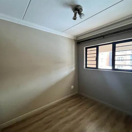 Rent this 2 bed apartment on Roodeplaat Dam Nature Reserve in Middel Road, Tshwane Ward 99