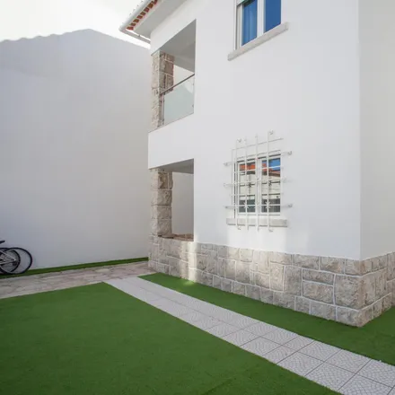 Image 8 - Kuta Beach House, Rua Bulhão Pato, 2825-394 Costa da Caparica, Portugal - Apartment for rent