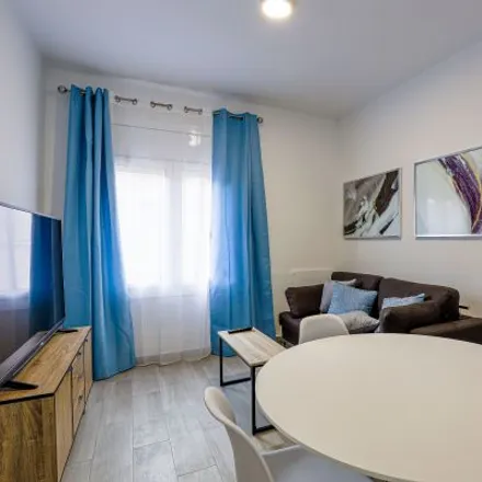 Rent this 6 bed apartment on Carrer del Baró de Sant Lluís in 34, 08024 Barcelona