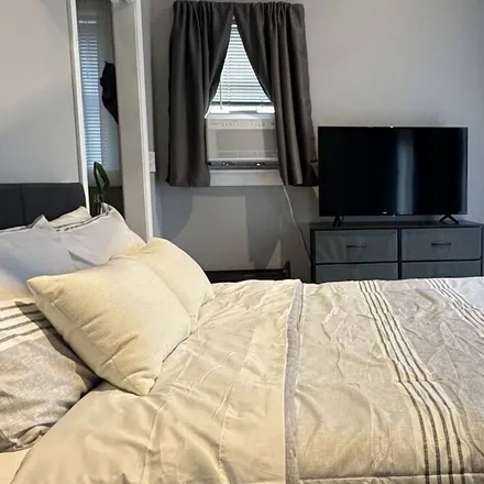 Rent this 1 bed apartment on Buffalo