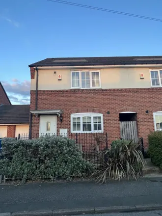 Rent this 2 bed duplex on Park Road in Mexborough, S64 9PG