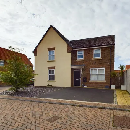 Rent this 3 bed duplex on Hazelwood Drive in Hessle, HU13 0FL