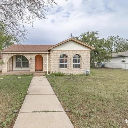 Buy this 5 bed house on 110 Belaire Avenue in San Angelo, TX 76905