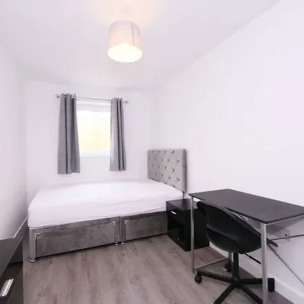 Rent this 6 bed duplex on 55 Constantine Avenue in York, YO10 3TJ