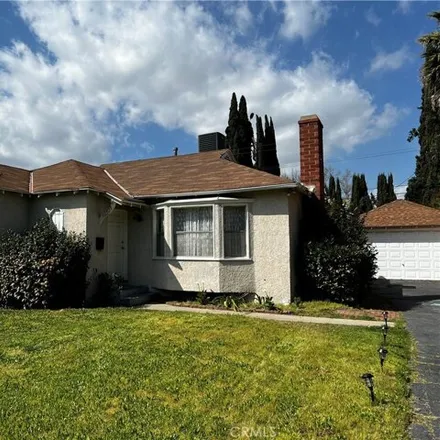 Buy this 3 bed house on Collins Street in Los Angeles, CA 91607
