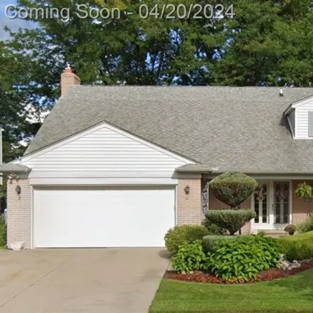 Buy this 3 bed house on 31316 Gay Street in Roseville, MI 48066