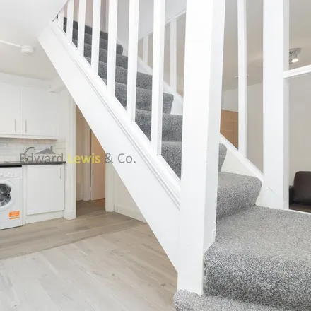 Rent this 1 bed apartment on Rectory Road in London, N16 7QY