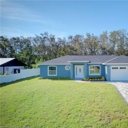 Buy this 3 bed house on 2125 West Citrus Road in Highlands County, FL 33825