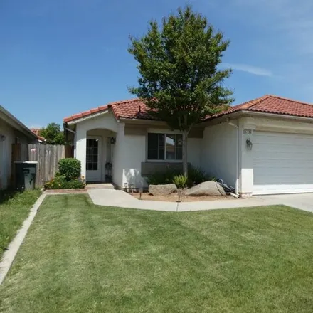Buy this 3 bed house on 5710 West Sample Avenue in Fresno, CA 93722