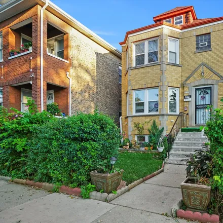 Image 2 - 2609 West Lithuanian Plaza Court, Chicago, IL 60629, USA - Duplex for sale