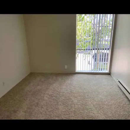Rent this 1 bed room on 620 Iris Avenue in Sunnyvale, CA 94086