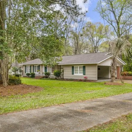 Rent this 3 bed house on 4229 Brussels Drive in Jackson, MS 39211