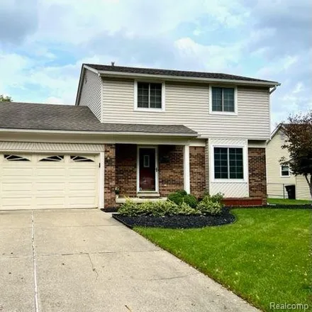 Buy this 3 bed house on 61358 Creekview in South Lyon, Oakland County