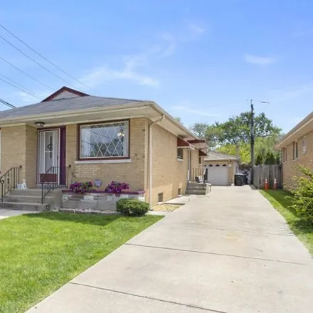 Buy this 3 bed house on 3611 West 114th Place in Chicago, IL 60655