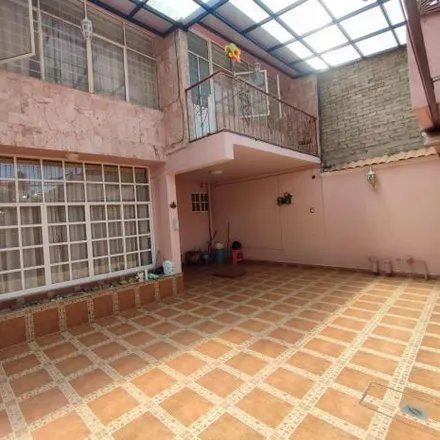 Buy this 4 bed house on Calle Madroño in Colonia Congreso Agrarista Mexicano, 09760 Mexico City