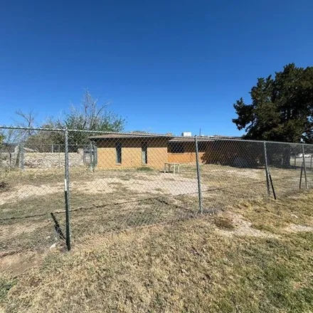 Image 7 - 4181 Hookheath Drive, El Paso, TX 79922, USA - House for sale