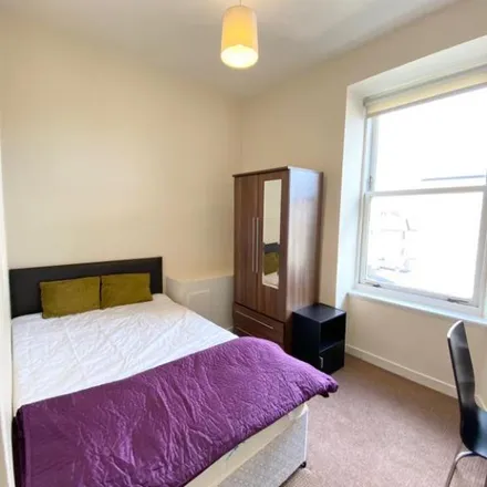 Rent this 3 bed apartment on Lawson Place in Constitution Street, Dundee