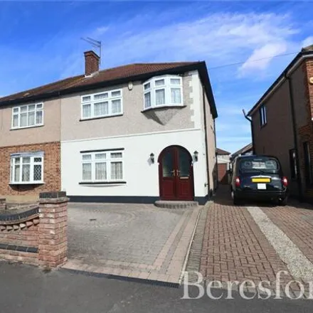 Image 1 - Garry Way, London, RM1 4YT, United Kingdom - Duplex for sale