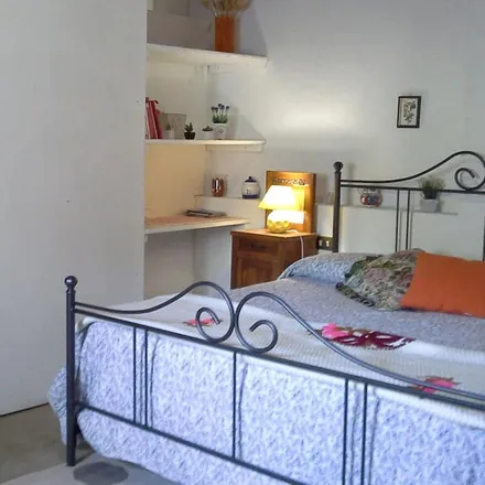 Rent this 1 bed townhouse on Pescia in Via della Stazione, 51017 Pescia PT