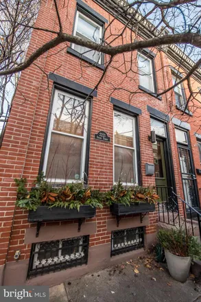 Image 3 - 2221 Ogden Street, Philadelphia, PA 19130, USA - Townhouse for sale