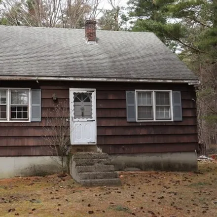 Buy this 2 bed house on 126 North Street in Norfolk, MA 02056