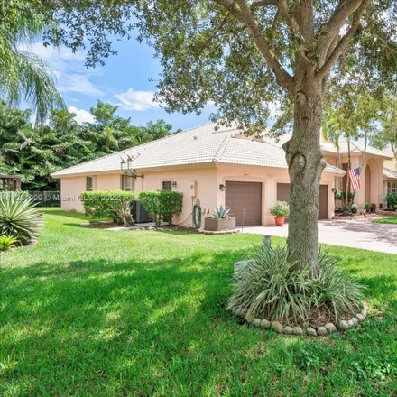 Buy this 5 bed house on 6342 Champlain Terrace in Davie, FL 33331