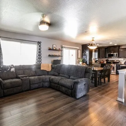 Image 3 - 1023 North 3575 West, Layton, UT 84041, USA - House for sale