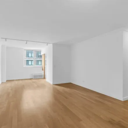 Image 3 - 336 East 94th Street, New York, NY 10128, USA - Apartment for rent