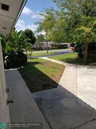 Image 2 - 2579 Northeast 30th Place, Coral Ridge, Fort Lauderdale, FL 33306, USA - House for rent