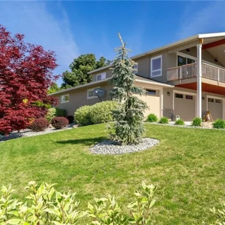 Buy this 3 bed house on 123 Lookout Way in Chelan, Chelan County