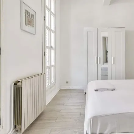 Image 2 - Avignon, Vaucluse, France - Apartment for rent