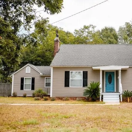 Buy this 4 bed house on 1141 South Pensacola Avenue in Atmore, AL 36502