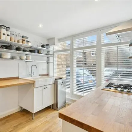 Image 5 - 29 Cleveland Road, London, SW13 0AA, United Kingdom - House for sale