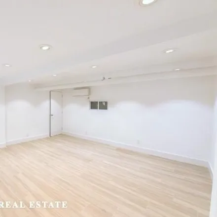 Image 8 - 53 East 64th Street, New York, NY 10065, USA - House for rent