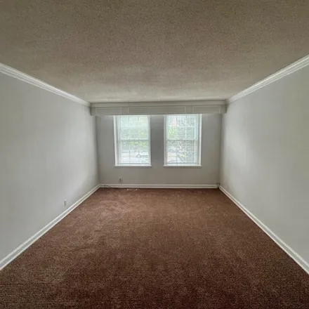 Image 6 - 2919 S Buchanan St Apt A1, Arlington, Virginia, 22206 - Apartment for rent