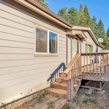 Buy this studio apartment on 522 Bluff Alley in Butte Falls, Jackson County