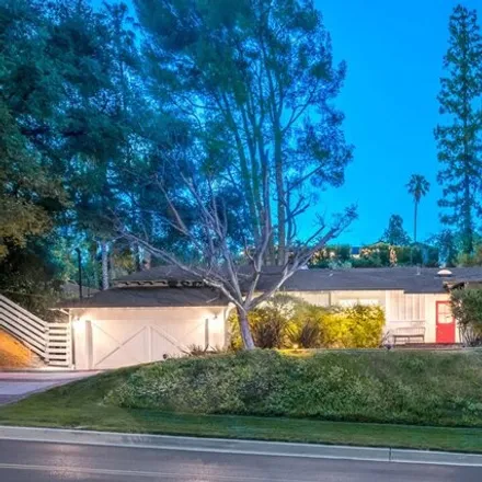 Image 2 - 16889 Adlon Road, Los Angeles, CA 91436, USA - House for rent