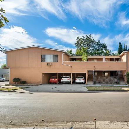 Buy this studio townhouse on 4556 Vista del Monte Avenue in Los Angeles, CA 91403