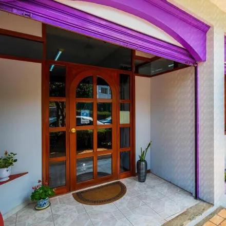 Buy this 2 bed house on Casa Verde Minisúper Orgánico in Calle Pico de Orizaba, 91065 Xalapa