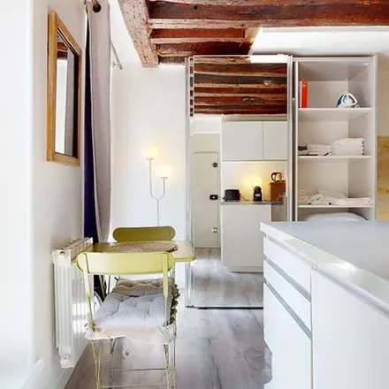 Image 8 - 5 Rue Vaucanson, 75003 Paris, France - Apartment for rent