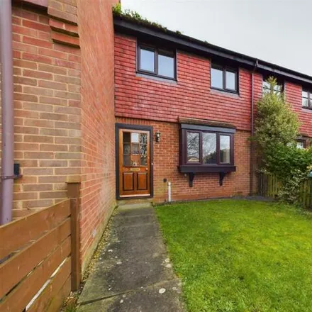 Buy this 3 bed townhouse on Brook Close in Ludgershall, HP18 9NP