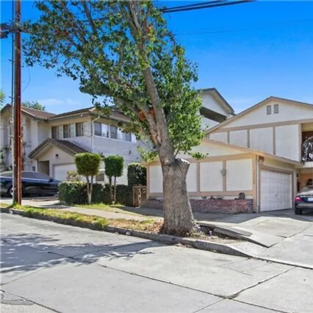 Buy this 11 bed house on 13642 Franklin Street in Whittier, CA 90602