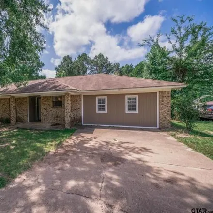 Buy this 4 bed house on 13533 Choctaw Drive in Smith County, TX 75709