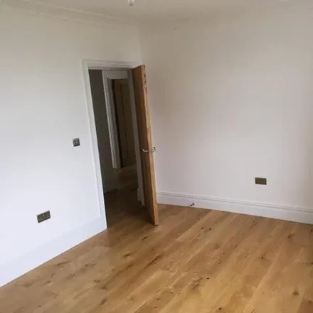 Image 6 - Knapps Loop, Cleeve, BS49 4PE, United Kingdom - Apartment for rent
