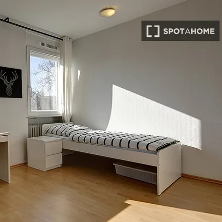 Rent this 5 bed room on L 1100 in 70372 Stuttgart, Germany